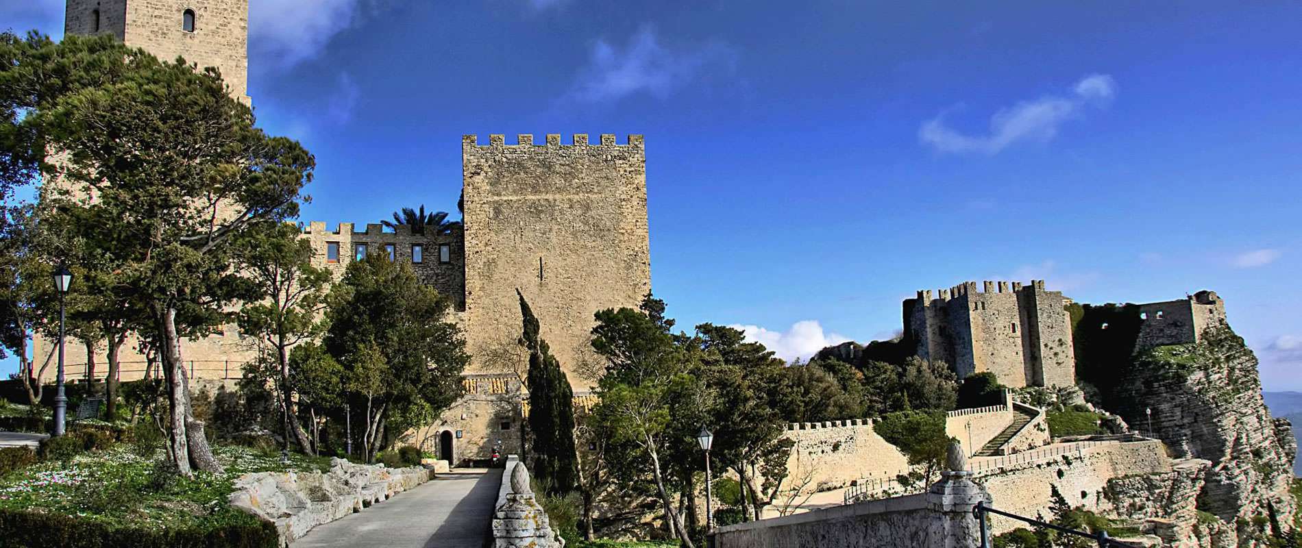 https://mdw-travel-data-us-east-1.s3.amazonaws.com/img/country/Italy/Erice/img_03.jpg