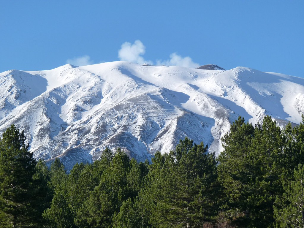 https://mdw-travel-data-us-east-1.s3.amazonaws.com/img/country/Italy/Etna-Regional-Park/img_03.jpg