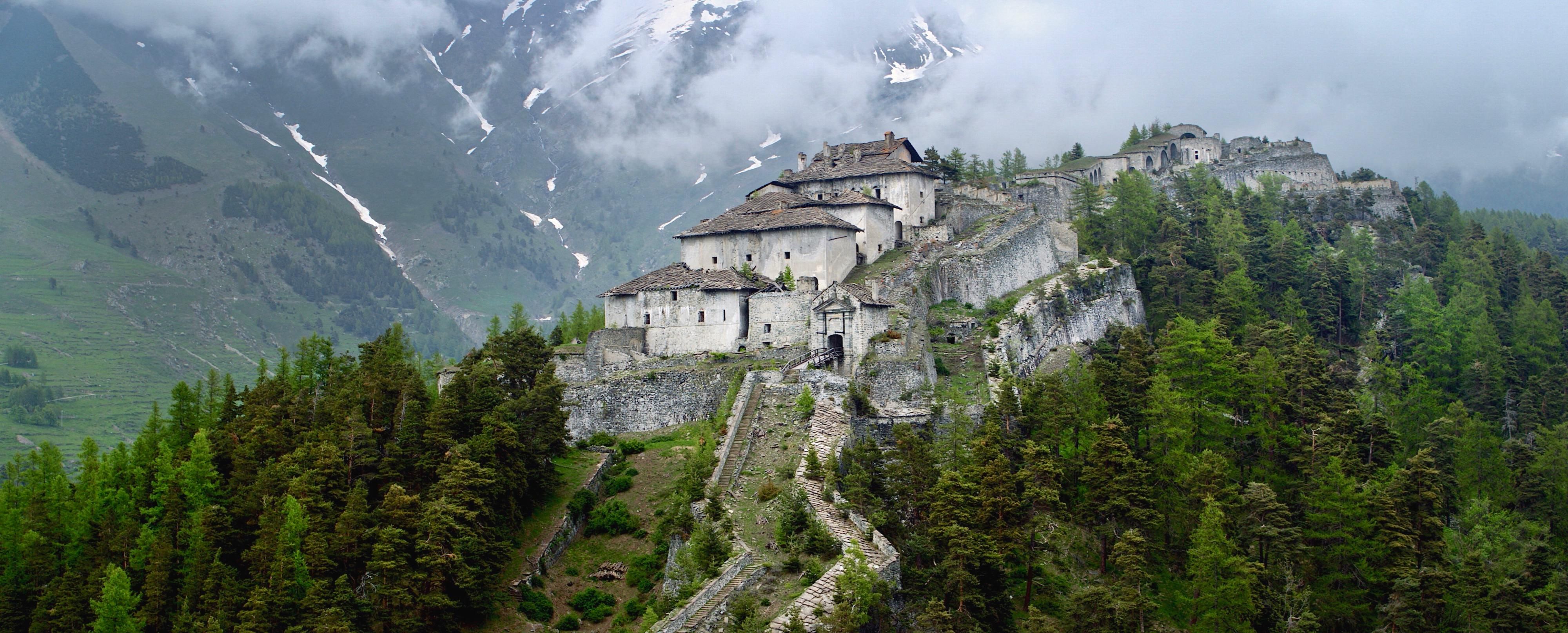 https://mdw-travel-data-us-east-1.s3.amazonaws.com/img/country/Italy/Fenestrelle-Fortress/img_01.jpg