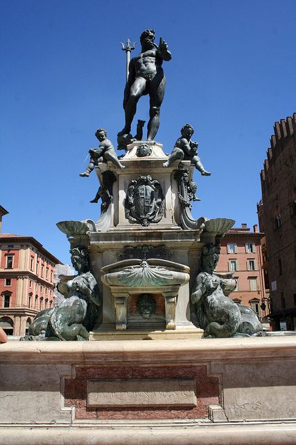 https://mdw-travel-data-us-east-1.s3.amazonaws.com/img/country/Italy/Fontana-del-Nettuno/img_04.jpg