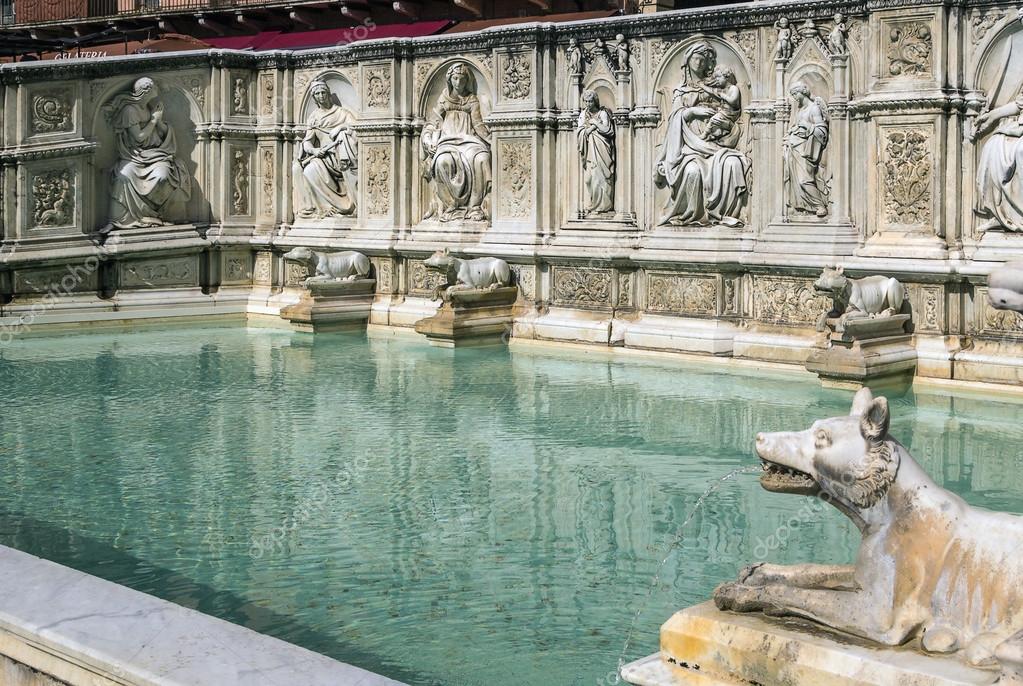 https://mdw-travel-data-us-east-1.s3.amazonaws.com/img/country/Italy/Fonte-Gaia/img_03.jpg