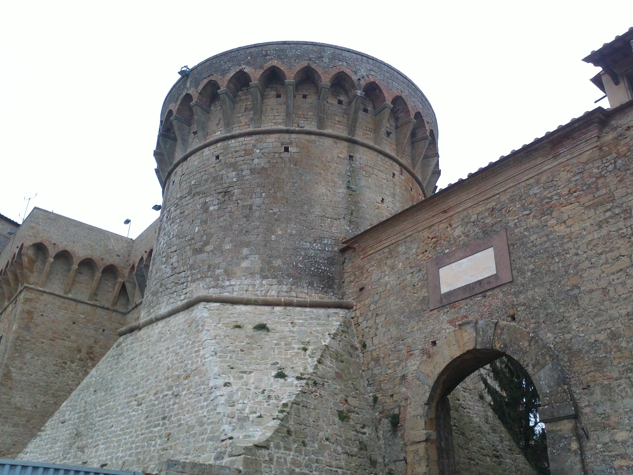 https://mdw-travel-data-us-east-1.s3.amazonaws.com/img/country/Italy/Fortezza-Medicea/img_03.jpg