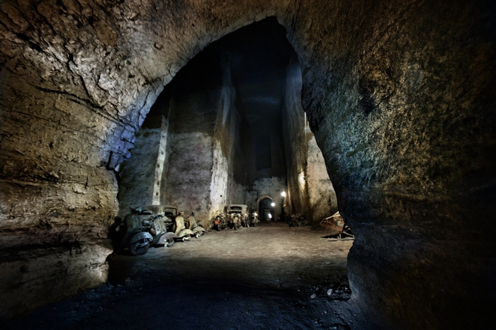 https://mdw-travel-data-us-east-1.s3.amazonaws.com/img/country/Italy/Galleria-Borbonica/img_00.jpg