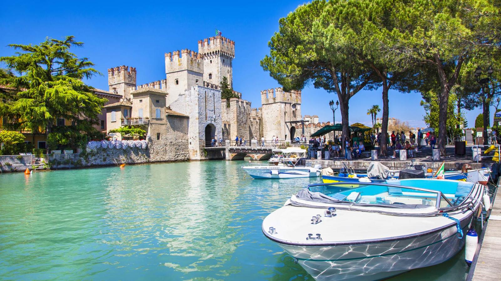 https://mdw-travel-data-us-east-1.s3.amazonaws.com/img/country/Italy/Garda/img_01.jpg