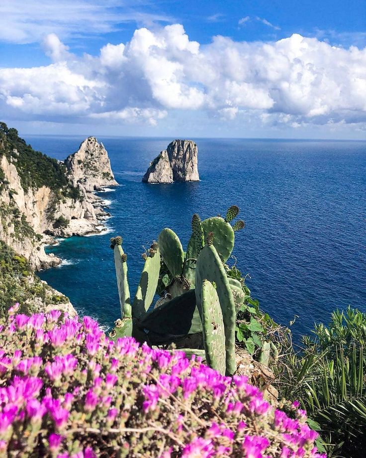 https://mdw-travel-data-us-east-1.s3.amazonaws.com/img/country/Italy/Gardens-of-Augustus/img_03.jpg