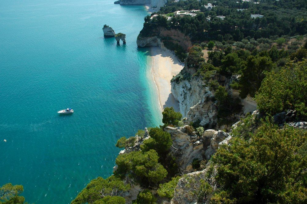 https://mdw-travel-data-us-east-1.s3.amazonaws.com/img/country/Italy/Gargano-National-Park/img_02.jpg