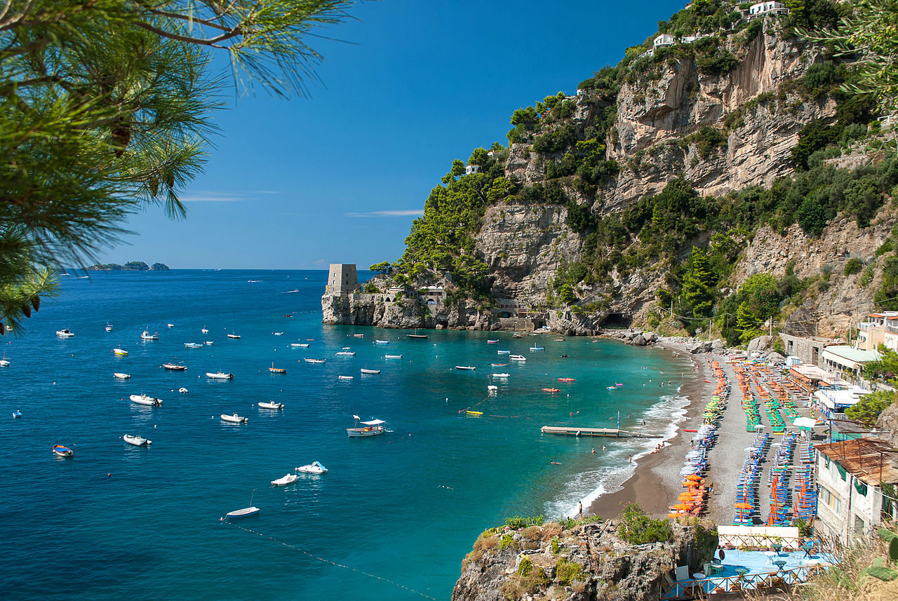 https://mdw-travel-data-us-east-1.s3.amazonaws.com/img/country/Italy/Gavitella-Beach/img_01.jpg