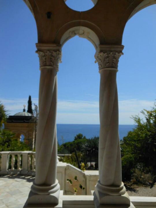 https://mdw-travel-data-us-east-1.s3.amazonaws.com/img/country/Italy/Giardini-Hanbury/img_02.jpg