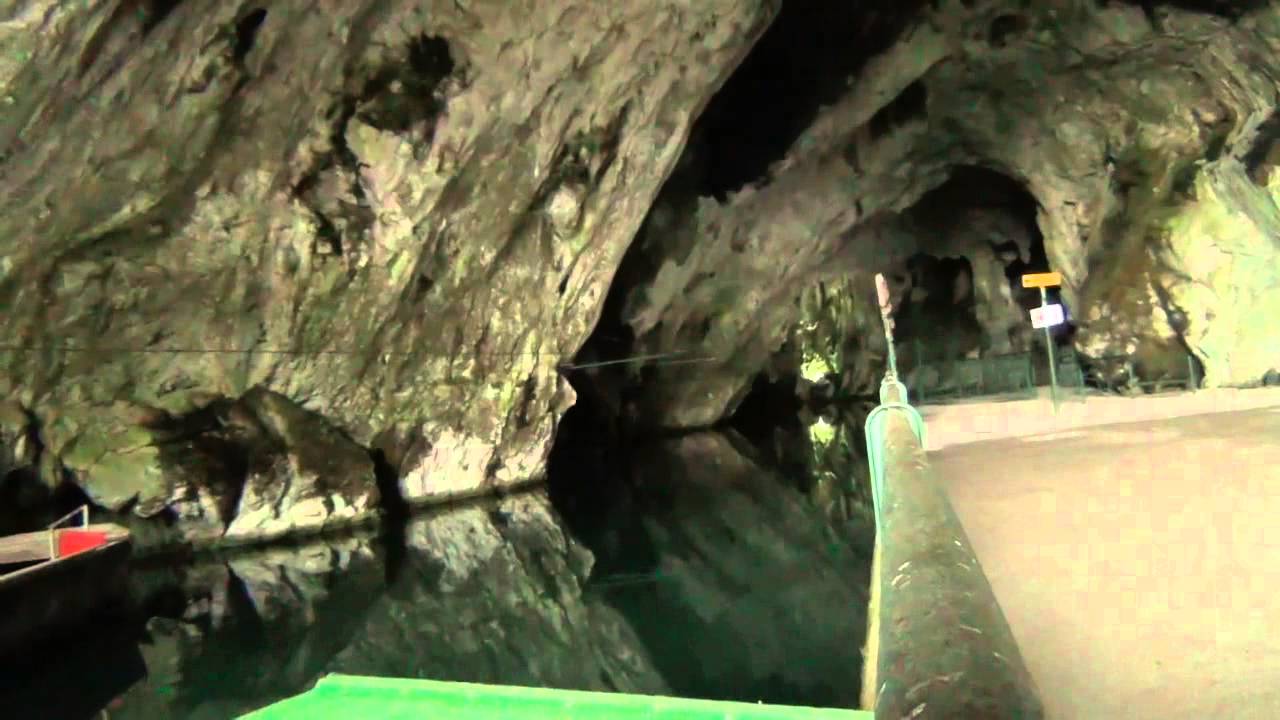 https://mdw-travel-data-us-east-1.s3.amazonaws.com/img/country/Italy/Grotte-dellAngelo--Angels-Caves-/img_01.jpg