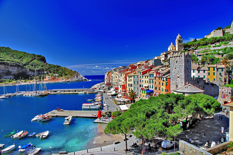 https://mdw-travel-data-us-east-1.s3.amazonaws.com/img/country/Italy/Gulf-of-Poets/img_01.jpg
