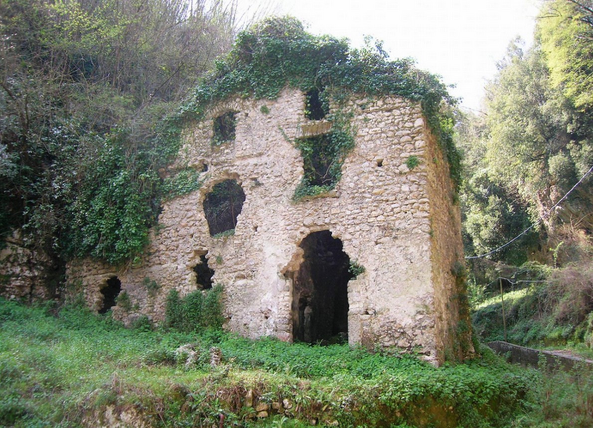 https://mdw-travel-data-us-east-1.s3.amazonaws.com/img/country/Italy/Il-Vallone-dei-Mulini/img_02.jpg