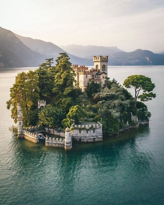 https://mdw-travel-data-us-east-1.s3.amazonaws.com/img/country/Italy/Iseo-Lake/img_03.jpg