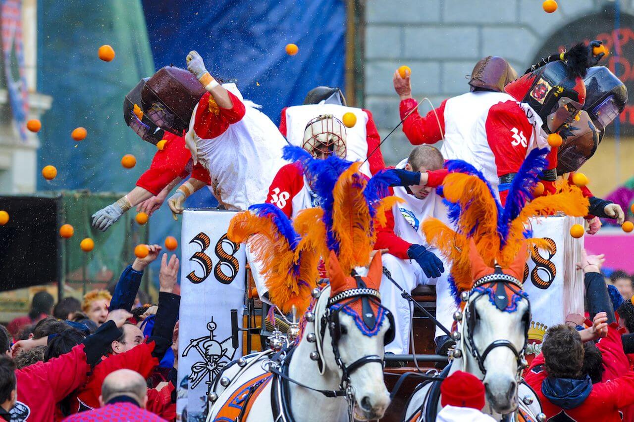 https://mdw-travel-data-us-east-1.s3.amazonaws.com/img/country/Italy/Ivrea-Carnival/img_04.jpg