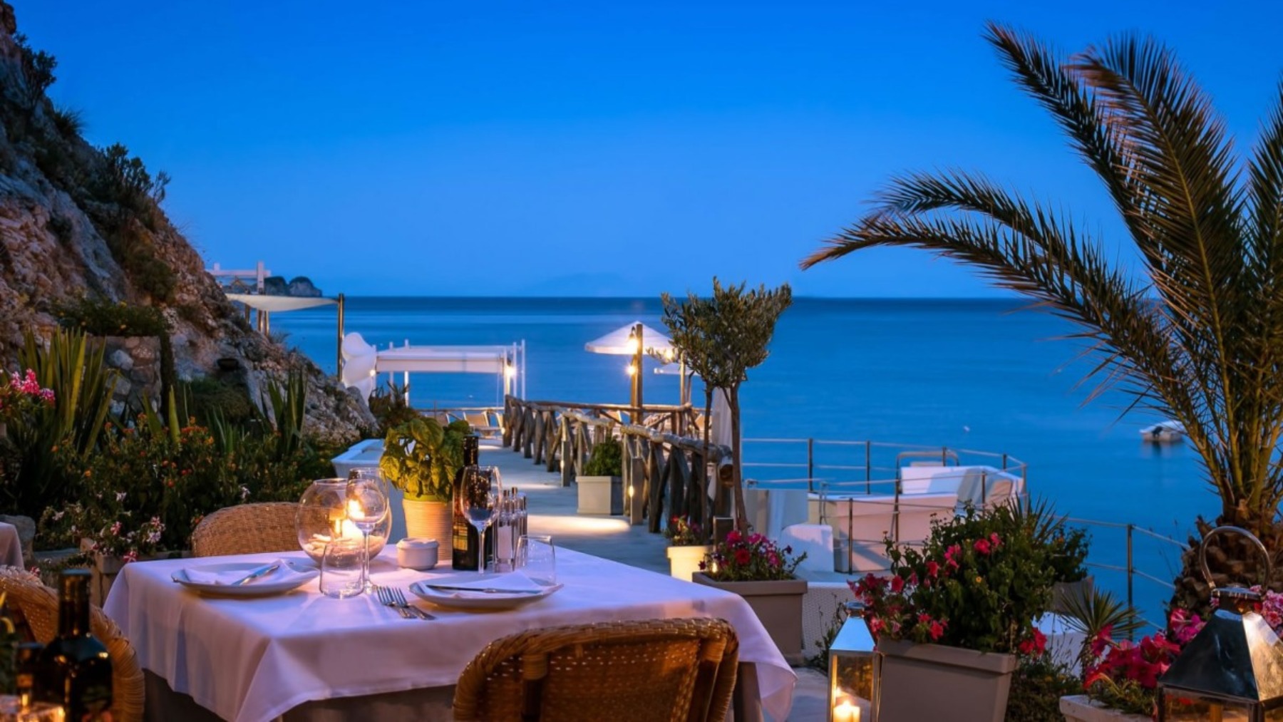 https://mdw-travel-data-us-east-1.s3.amazonaws.com/img/country/Italy/La-Conca-del-Sogno/img_00.jpg