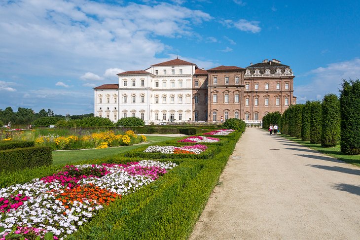 https://mdw-travel-data-us-east-1.s3.amazonaws.com/img/country/Italy/La-Venaria-Reale/img_01.jpg