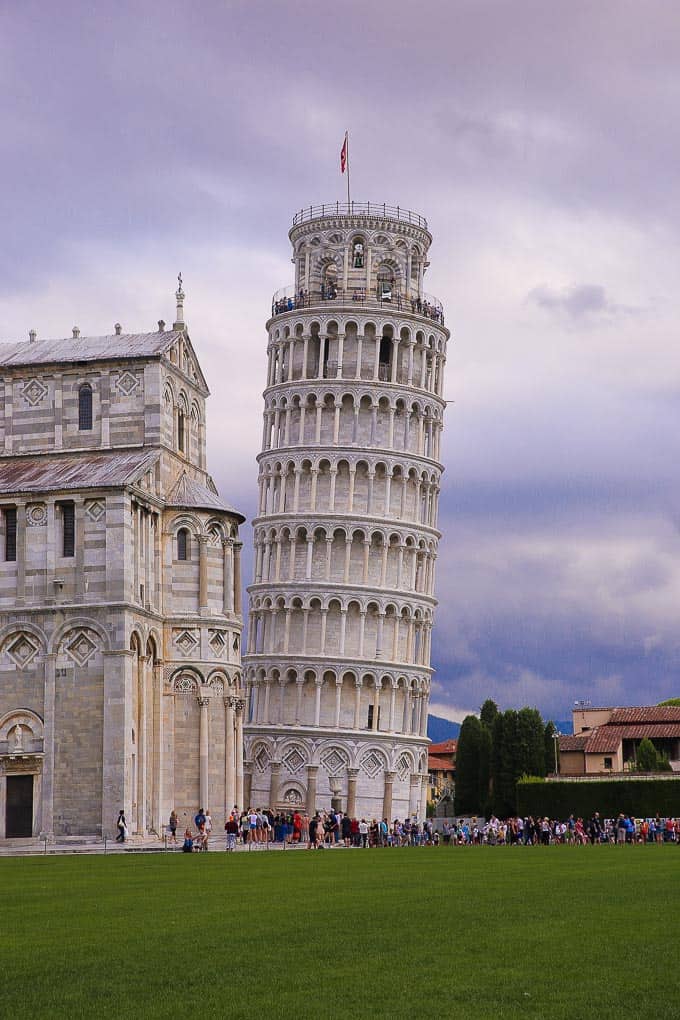 https://mdw-travel-data-us-east-1.s3.amazonaws.com/img/country/Italy/Leaning-Tower-of-Pisa/img_02.jpg