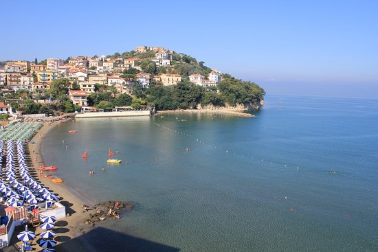 https://mdw-travel-data-us-east-1.s3.amazonaws.com/img/country/Italy/Lido-Azzurro-Beach/img_01.jpg