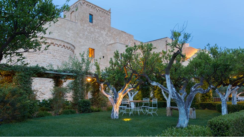 https://mdw-travel-data-us-east-1.s3.amazonaws.com/img/country/Italy/Litoranea-di-Ugento/img_02.jpg