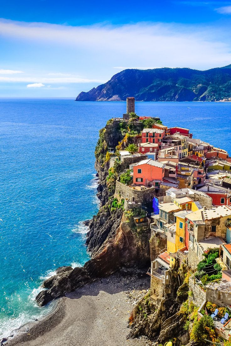 https://mdw-travel-data-us-east-1.s3.amazonaws.com/img/country/Italy/Manarola/img_03.jpg