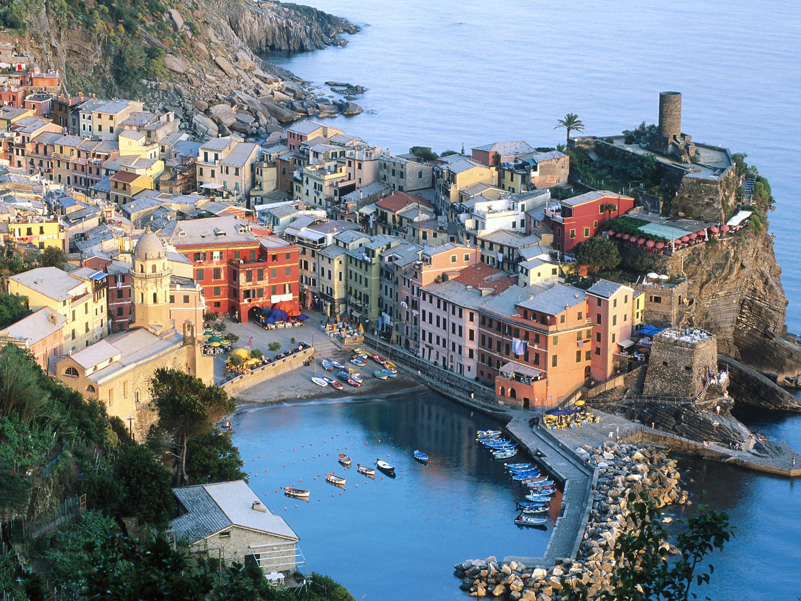 https://mdw-travel-data-us-east-1.s3.amazonaws.com/img/country/Italy/Minimetro/img_02.jpg