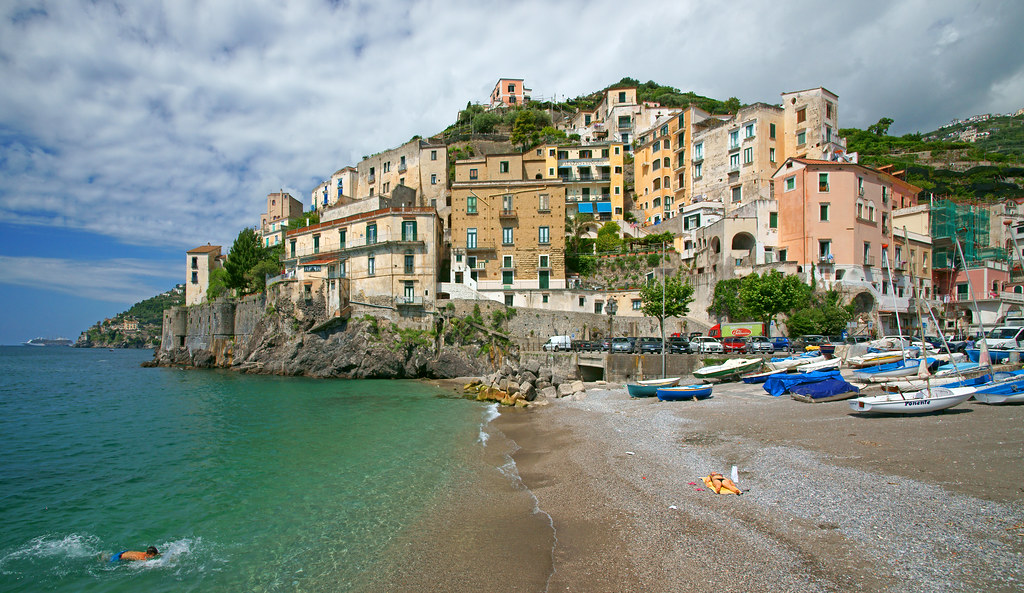 https://mdw-travel-data-us-east-1.s3.amazonaws.com/img/country/Italy/Minori-Beach/img_01.jpg