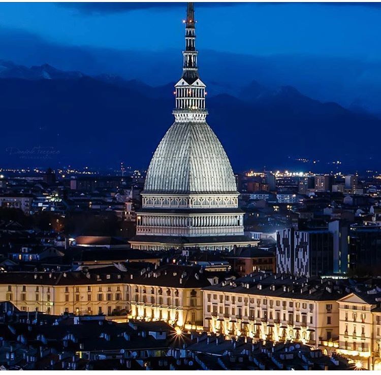 https://mdw-travel-data-us-east-1.s3.amazonaws.com/img/country/Italy/Mole-Antonelliana/img_05.jpg