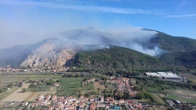https://mdw-travel-data-us-east-1.s3.amazonaws.com/img/country/Italy/Monte-Serra/img_02.jpg