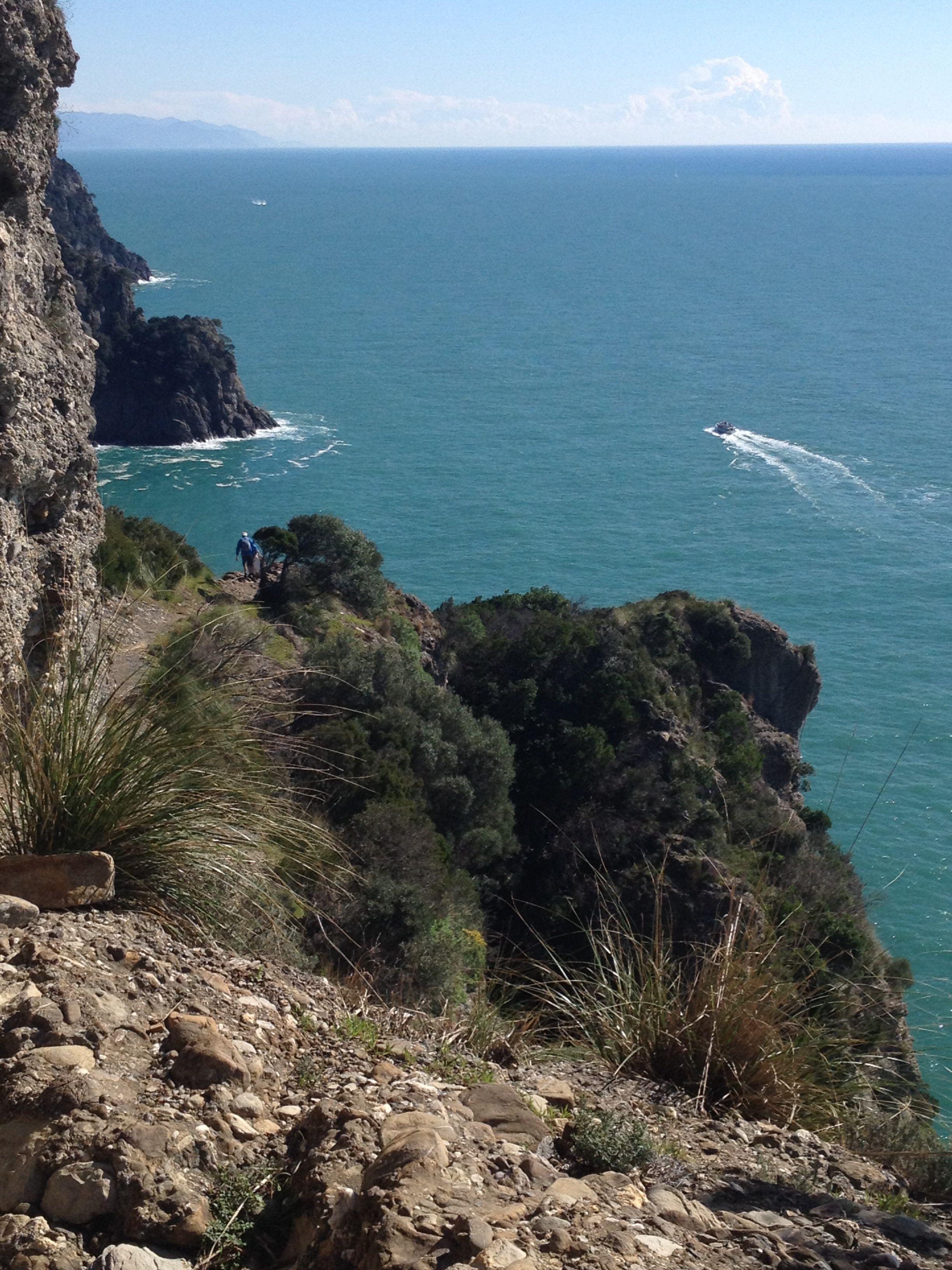 https://mdw-travel-data-us-east-1.s3.amazonaws.com/img/country/Italy/Monte-di-Portofino-Regional-Park/img_03.jpg
