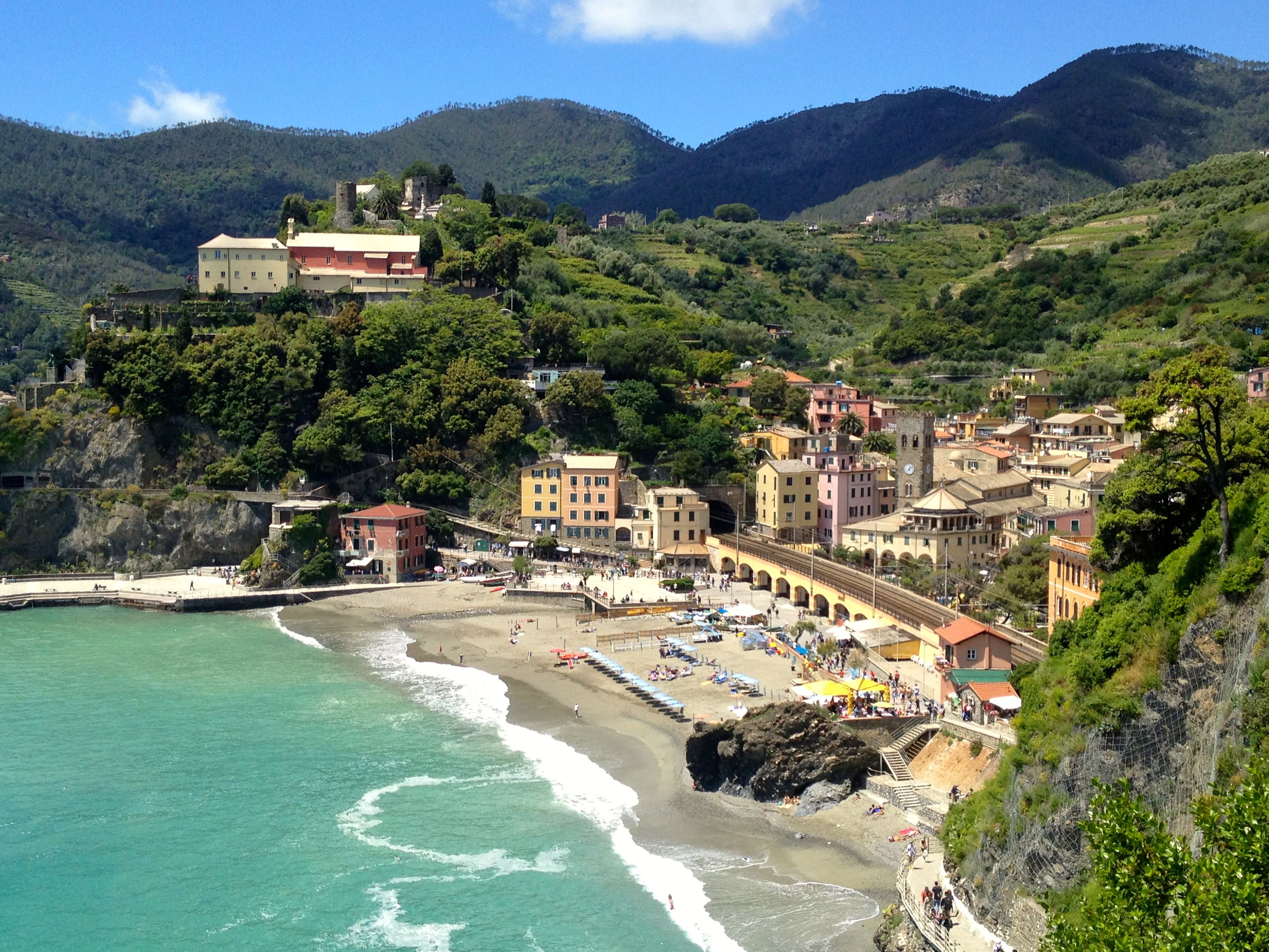 https://mdw-travel-data-us-east-1.s3.amazonaws.com/img/country/Italy/Monterosso-al-Mare/img_01.jpg