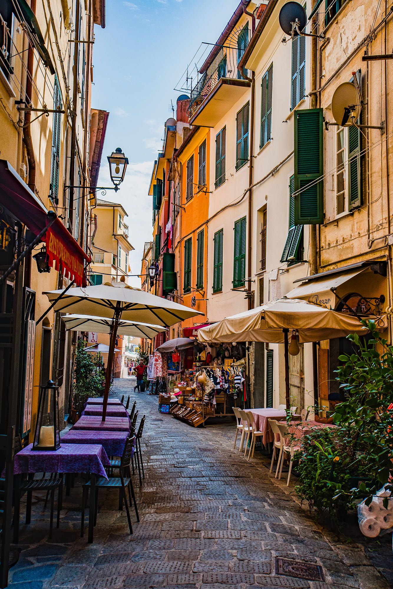 https://mdw-travel-data-us-east-1.s3.amazonaws.com/img/country/Italy/Monterosso-al-Mare/img_02.jpg