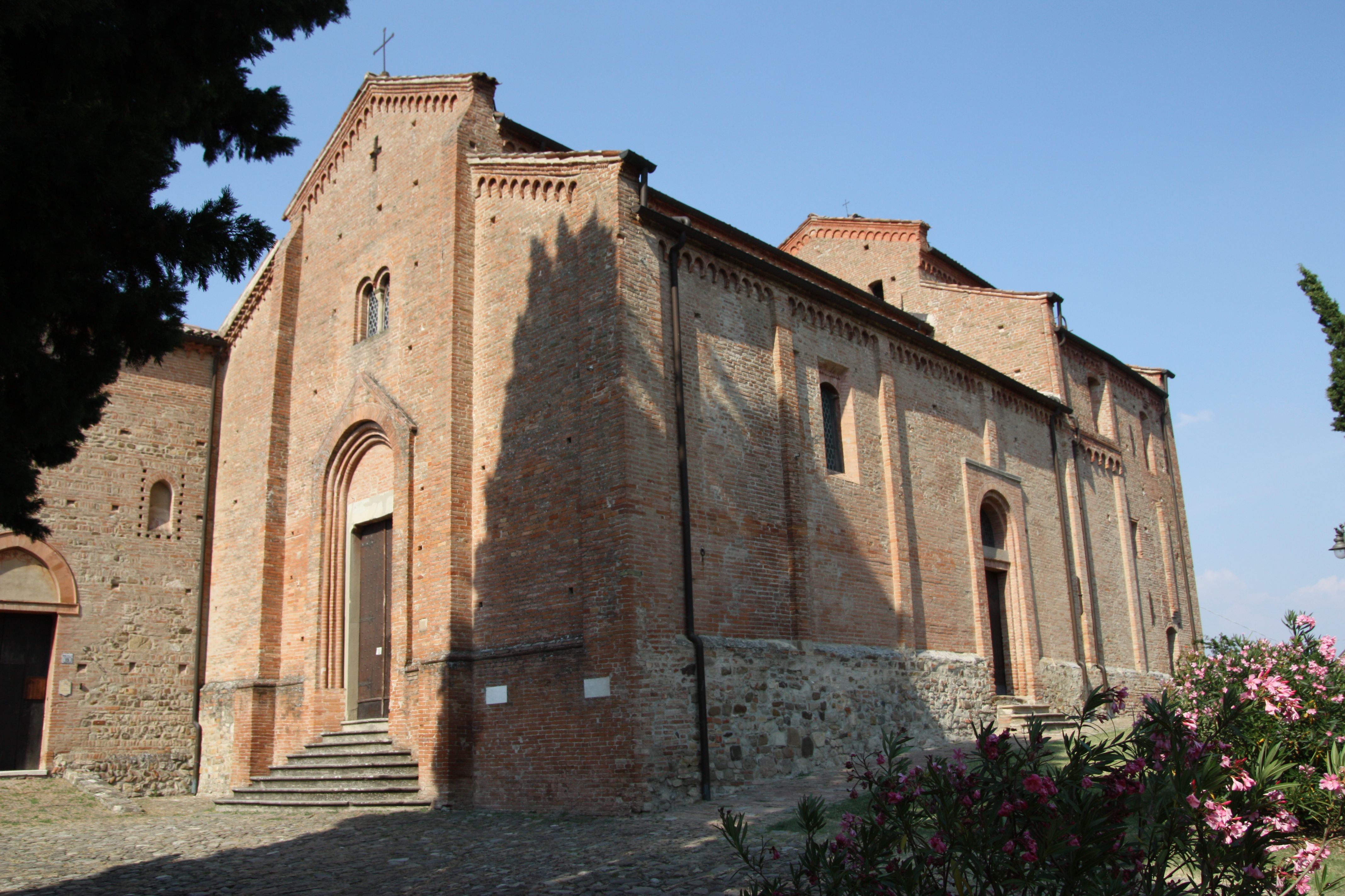 https://mdw-travel-data-us-east-1.s3.amazonaws.com/img/country/Italy/Monteveglio/img_01.jpg