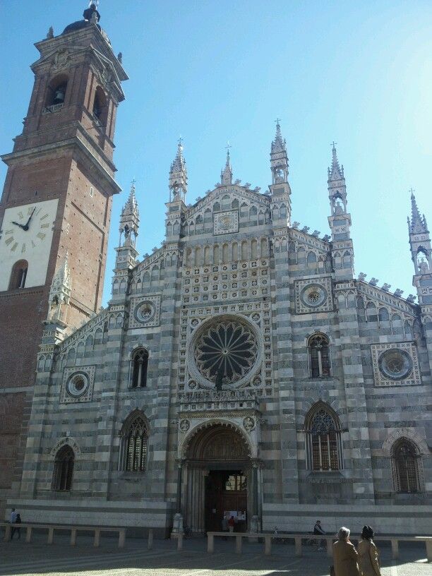 https://mdw-travel-data-us-east-1.s3.amazonaws.com/img/country/Italy/Monza-Cathedral/img_03.jpg