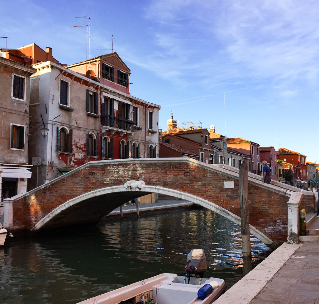 https://mdw-travel-data-us-east-1.s3.amazonaws.com/img/country/Italy/Murano/img_05.jpg