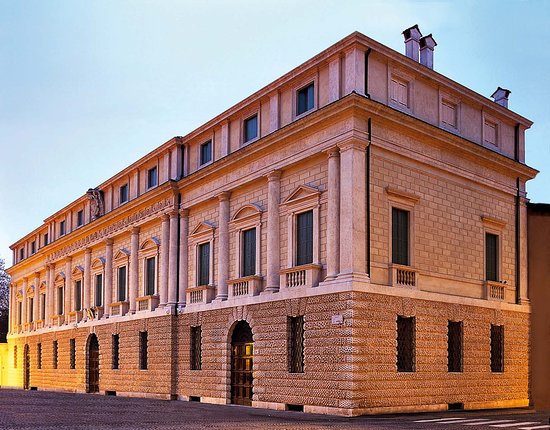 https://mdw-travel-data-us-east-1.s3.amazonaws.com/img/country/Italy/Museo-diocesano/img_03.jpg