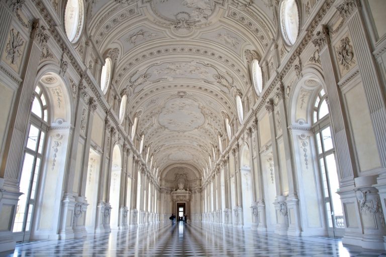 https://mdw-travel-data-us-east-1.s3.amazonaws.com/img/country/Italy/National-Museum-of-Archaeology/img_01.jpg