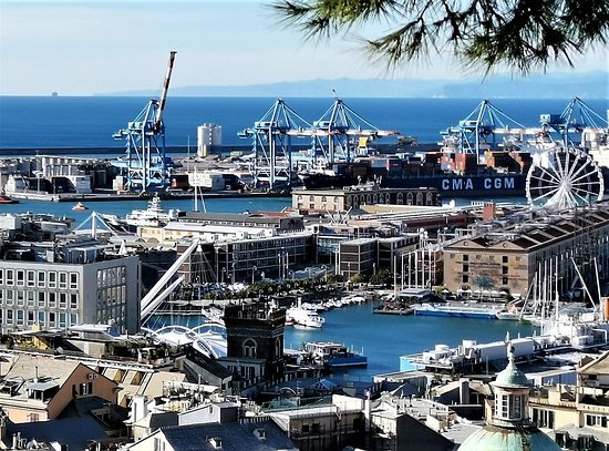 https://mdw-travel-data-us-east-1.s3.amazonaws.com/img/country/Italy/Old-Port-of-Genoa/img_03.jpg
