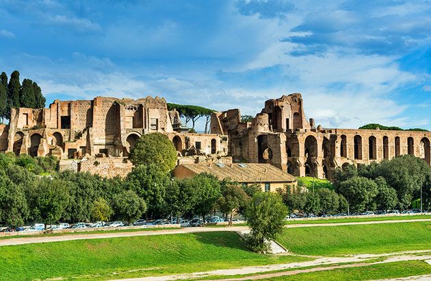 https://mdw-travel-data-us-east-1.s3.amazonaws.com/img/country/Italy/Palatine-Towers/img_01.jpg