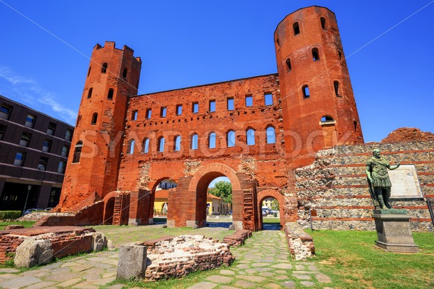 https://mdw-travel-data-us-east-1.s3.amazonaws.com/img/country/Italy/Palatine-Towers/img_03.jpg