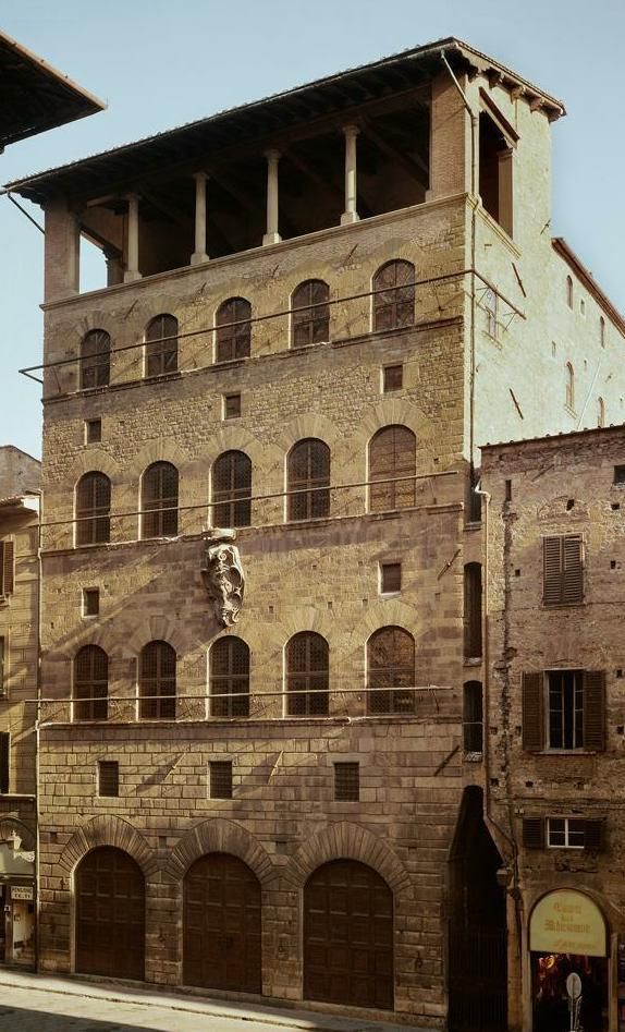https://mdw-travel-data-us-east-1.s3.amazonaws.com/img/country/Italy/Palazzo-Davanzati/img_03.jpg