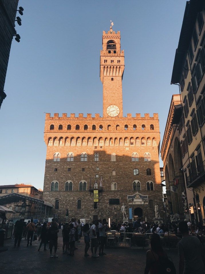 https://mdw-travel-data-us-east-1.s3.amazonaws.com/img/country/Italy/Palazzo-Vecchio/img_05.jpg