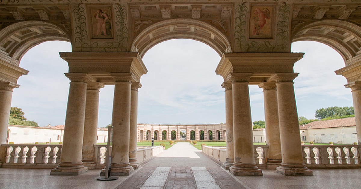 https://mdw-travel-data-us-east-1.s3.amazonaws.com/img/country/Italy/Palazzo-della-Cultura/img_02.jpg