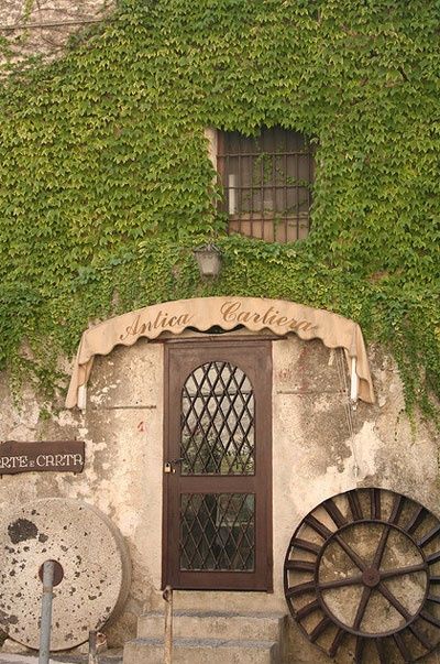 https://mdw-travel-data-us-east-1.s3.amazonaws.com/img/country/Italy/Paper-Mill-Museum--Museo-della-Carta-/img_03.jpg