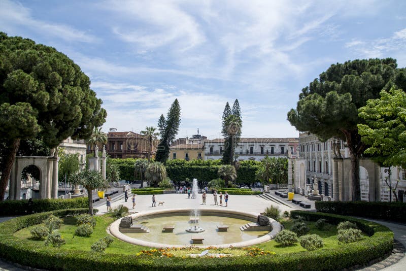 https://mdw-travel-data-us-east-1.s3.amazonaws.com/img/country/Italy/Parco-della-Villa-Bellini/img_02.jpg