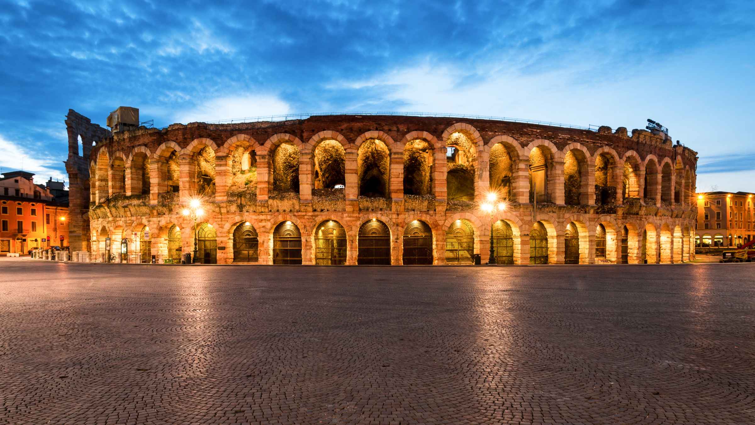 https://mdw-travel-data-us-east-1.s3.amazonaws.com/img/country/Italy/Piazze-di-Verona/img_05.jpg