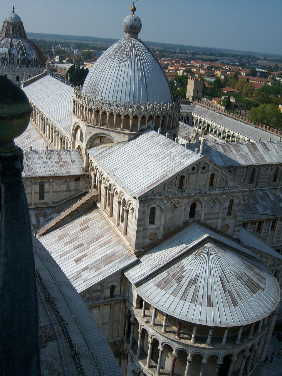 https://mdw-travel-data-us-east-1.s3.amazonaws.com/img/country/Italy/Pisa-Cathedral/img_02.jpg
