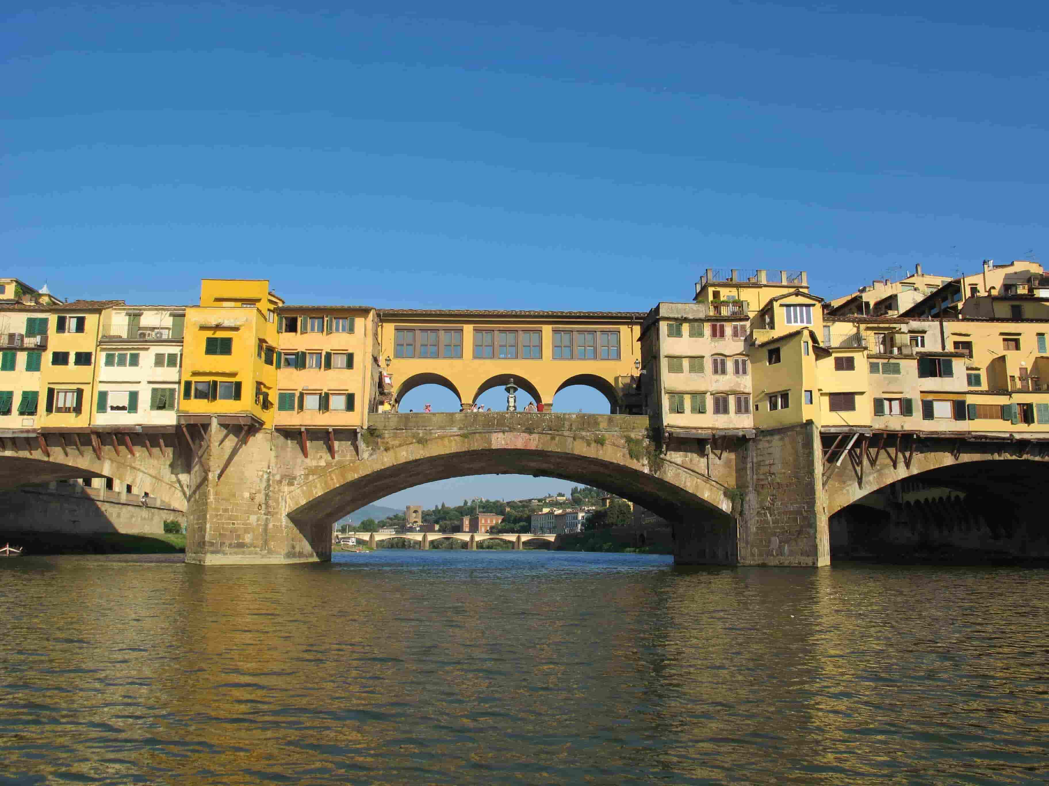 https://mdw-travel-data-us-east-1.s3.amazonaws.com/img/country/Italy/Ponte-Vecchio/img_01.jpg