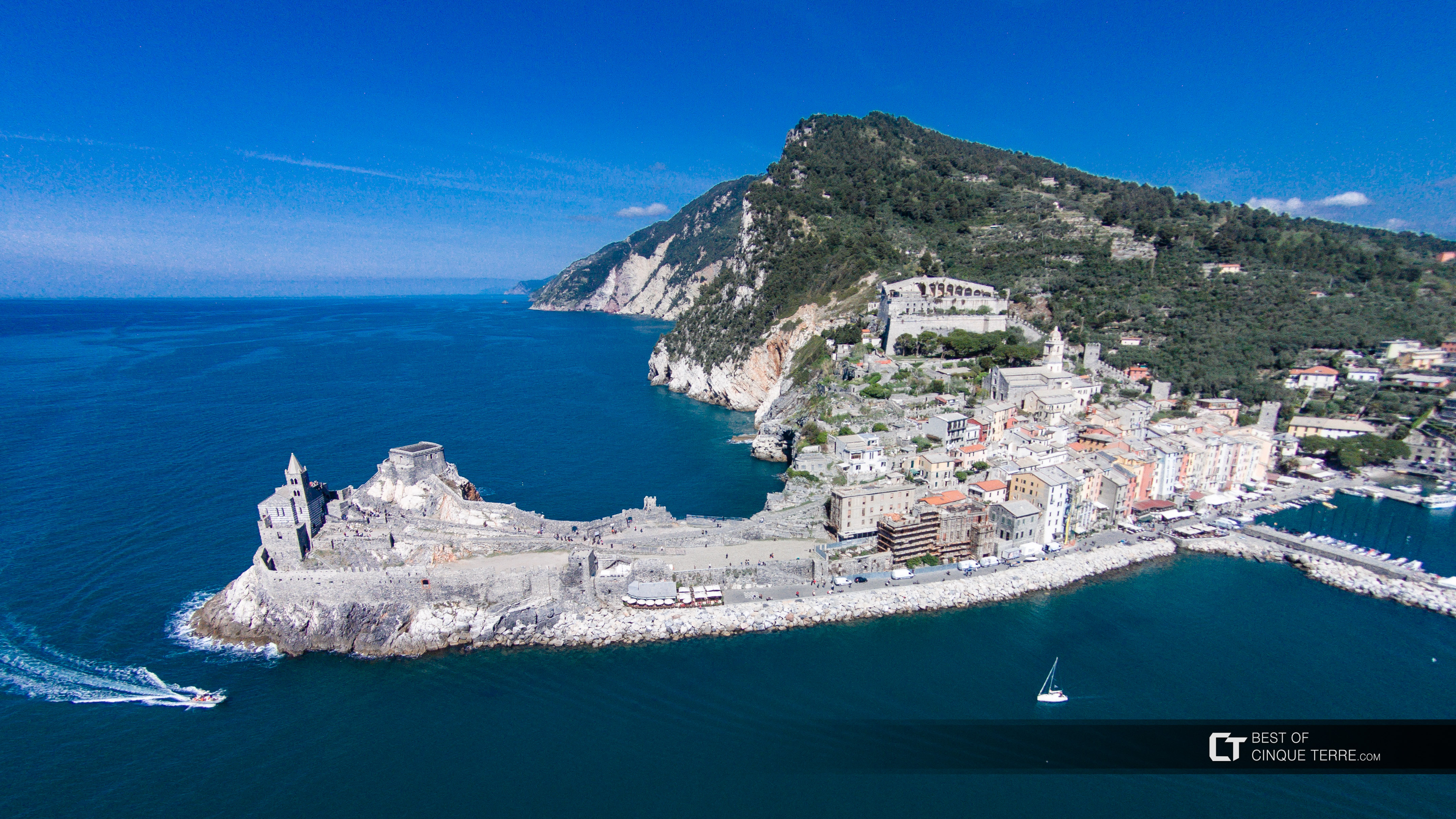 https://mdw-travel-data-us-east-1.s3.amazonaws.com/img/country/Italy/Portovenere/img_02.jpg