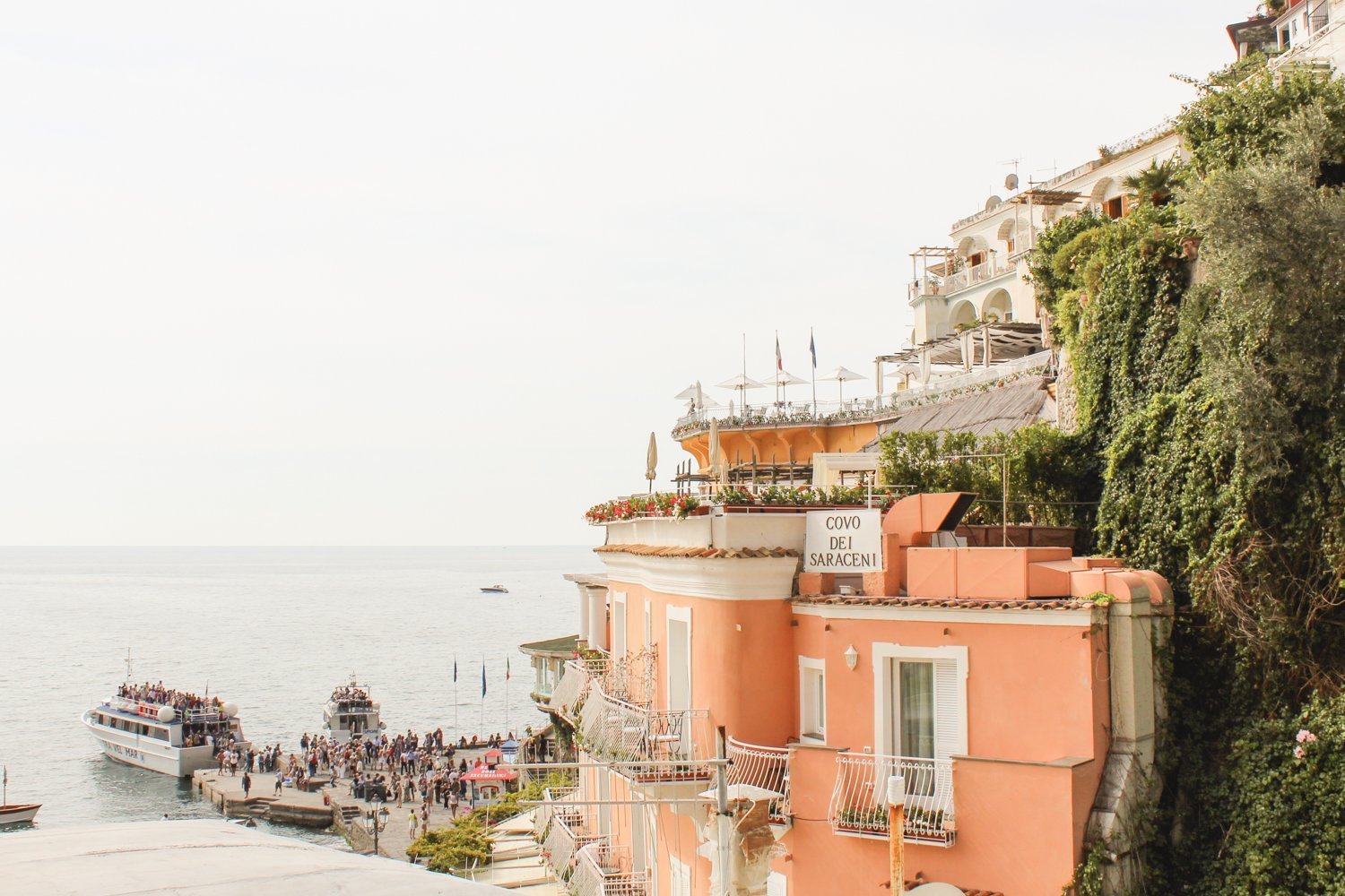 https://mdw-travel-data-us-east-1.s3.amazonaws.com/img/country/Italy/Positano-Ferry/img_01.jpg