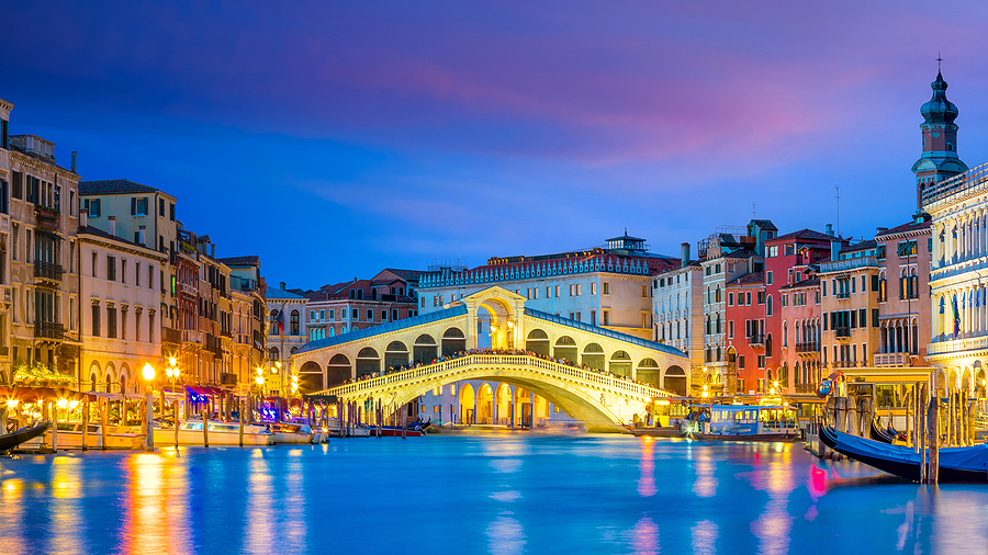 https://mdw-travel-data-us-east-1.s3.amazonaws.com/img/country/Italy/Rialto-Bridge/img_03.jpg