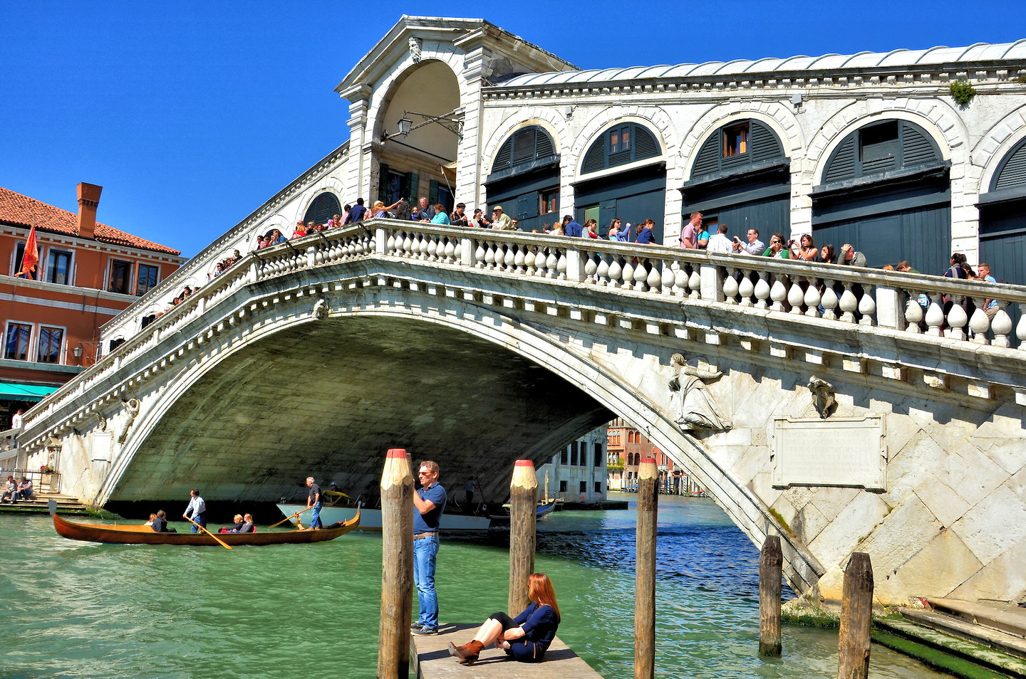 https://mdw-travel-data-us-east-1.s3.amazonaws.com/img/country/Italy/Rialto-Bridge/img_04.jpg